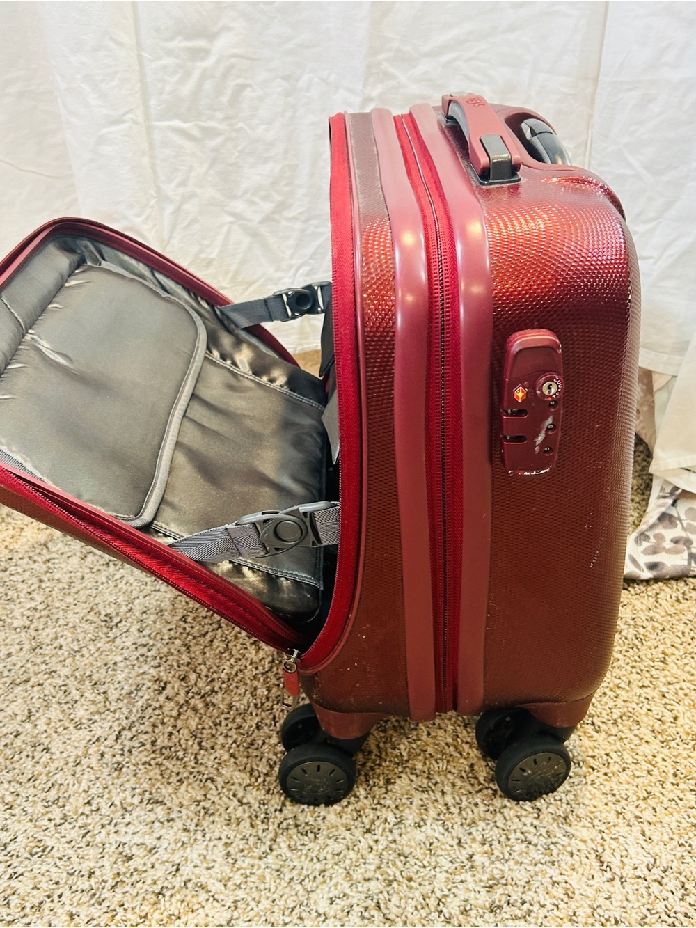 Stylish Red Hard-Shell Spinner Travel Case